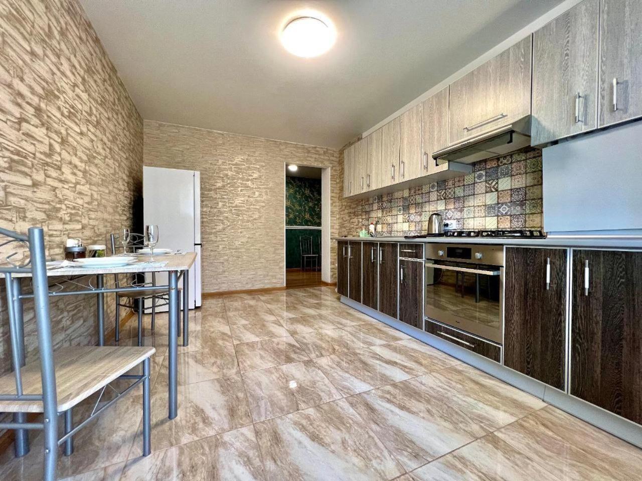 Apartpoltava Exteriör bild
